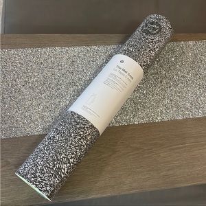 lululemon athletica Black & White Yoga Mat